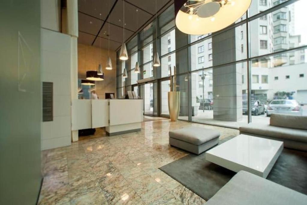 Platinum Tower - City Center - Golden Apartments Warschau Exterior foto